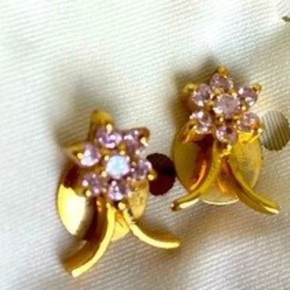 Unique Designer Goldplated Pink Zirconia Gemstone Floral Design Earring Set - Picture 2 of 5